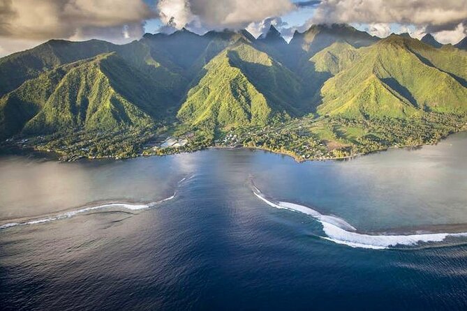 Tahiti: Full Day Tour with Taxi Boat (Teahupoo. OJ 2024) - Arahoho Blowhole and the force of the coast