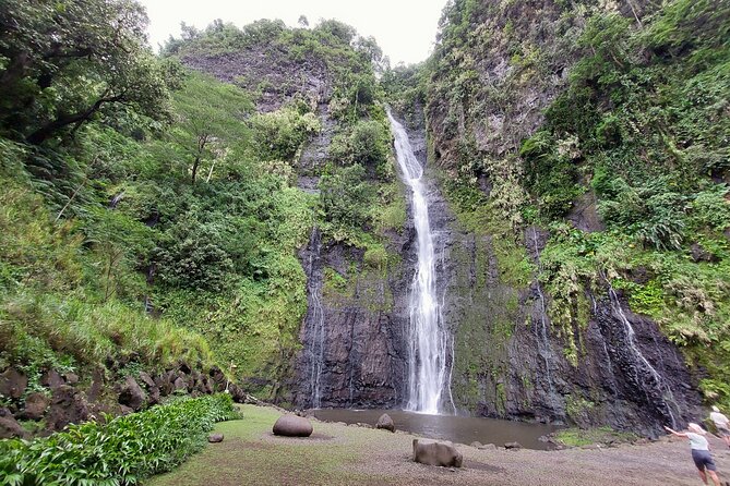 Tahiti Half Day Coastal Private Tour - Maraa Grotto: freshwater caves and a quiet park