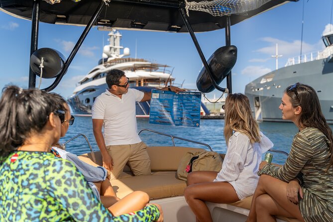 Tahiti Lagoon Snorkeling and Lunch Boat Tour (6 pax max) - Meeting stingrays near Punaauia