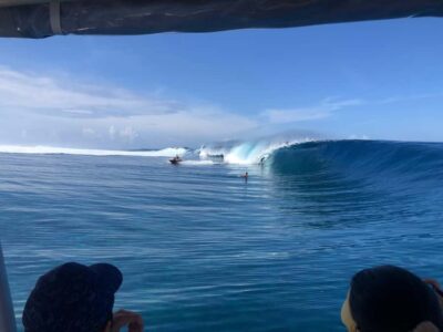 Teahupoo Wave Watching Tour