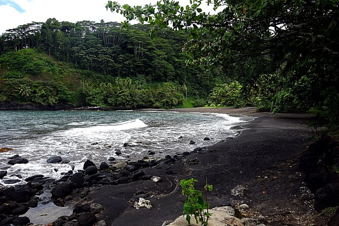 Tahiti: Tour of the East or West Coast (Half Day) - West Coast: museum, beaches, and Maraa Grotto