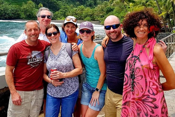 Unique Tahiti Tour - personalised, small group east coast tour - Meeting artists and seeing local work