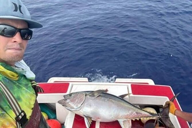 Wholesale Fishing in Poti Marara at Tahiti Teahupoo Peninsula - Drinks are included, but plan your own meal
